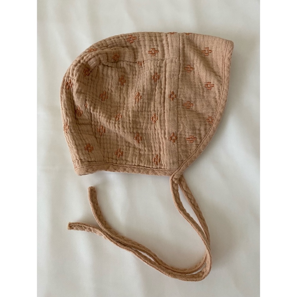 Rylee + Cru Bonnet